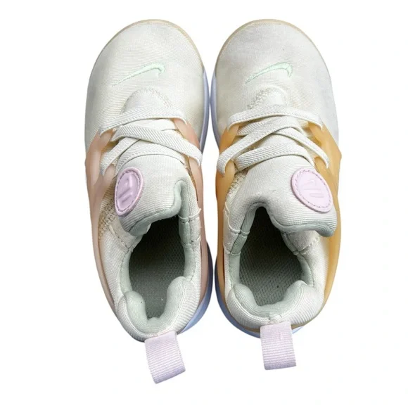 Nike Cream and Orange Sneakers Minimalist Low-Top Design Size10 C